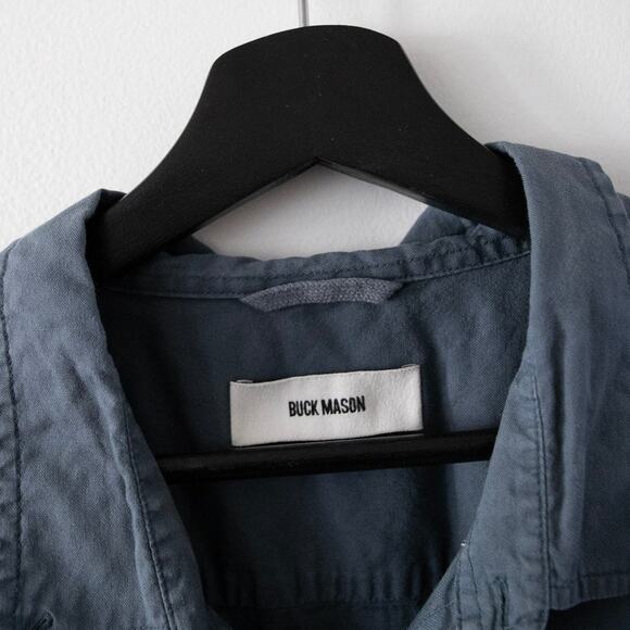 Buck Mason Draped Twill One Pocket Blue Button Down Shirt Men's Size XL - Picture 3 of 6